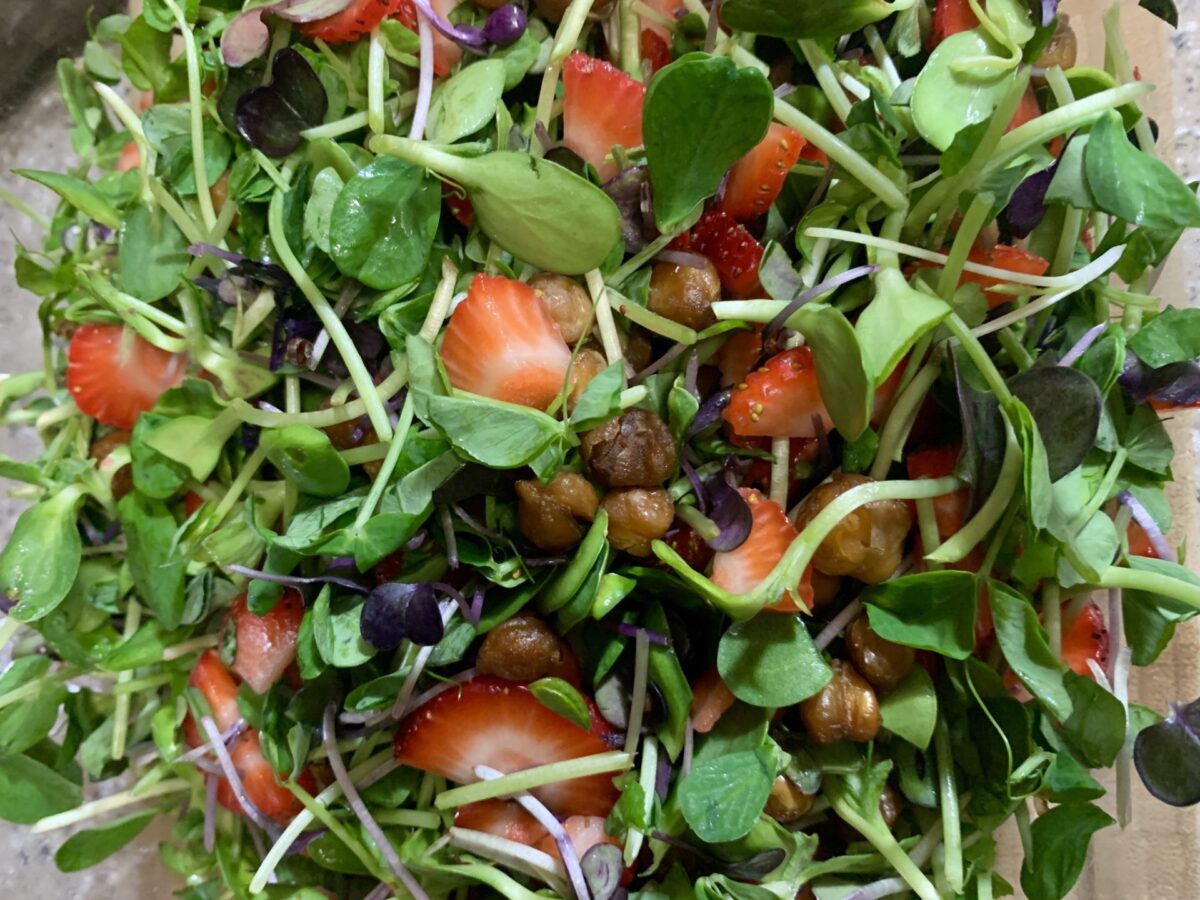 Strewberry salad